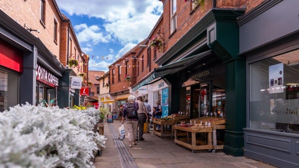 New Lane entrance at Market Cross 