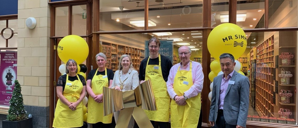 Morpeth in for a ‘treat’ as new sweet shop opens in Arcade